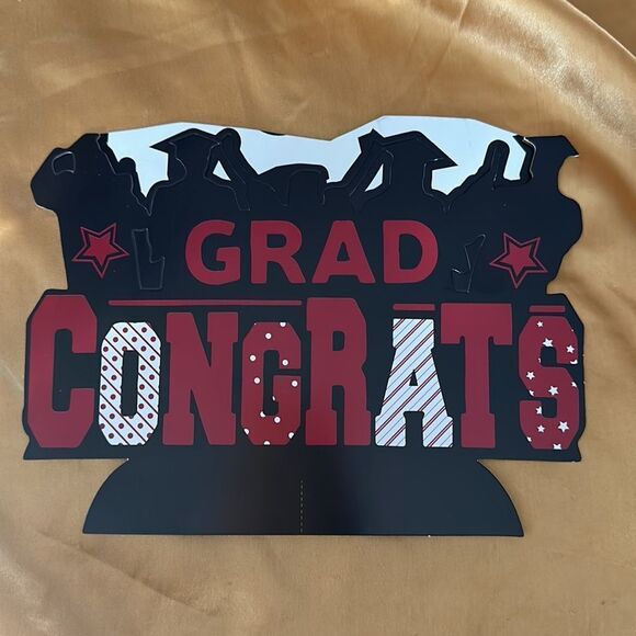 GRADUATION DECORATIONS - Picture 2 of 13